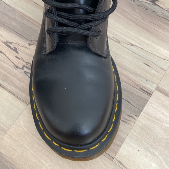 Dr Martens boots - Picture 3 of 7